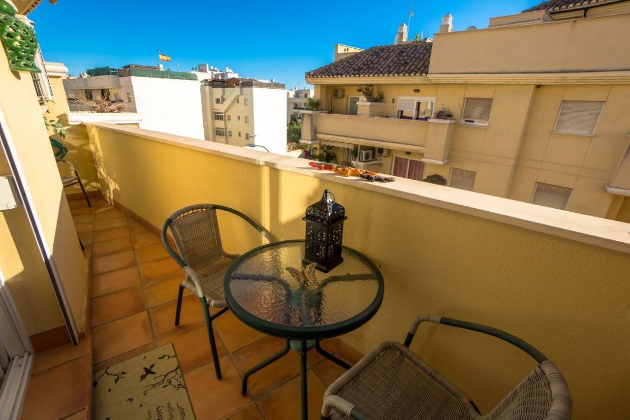 Neptuno 3E Menyber Apartment เนร์คา ภายนอก รูปภาพ