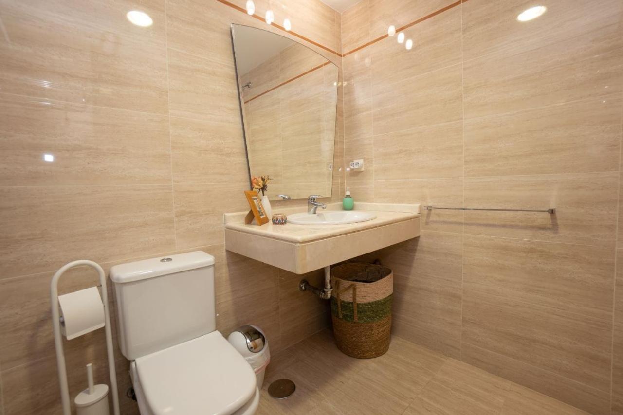 Neptuno 3E Menyber Apartment เนร์คา ภายนอก รูปภาพ