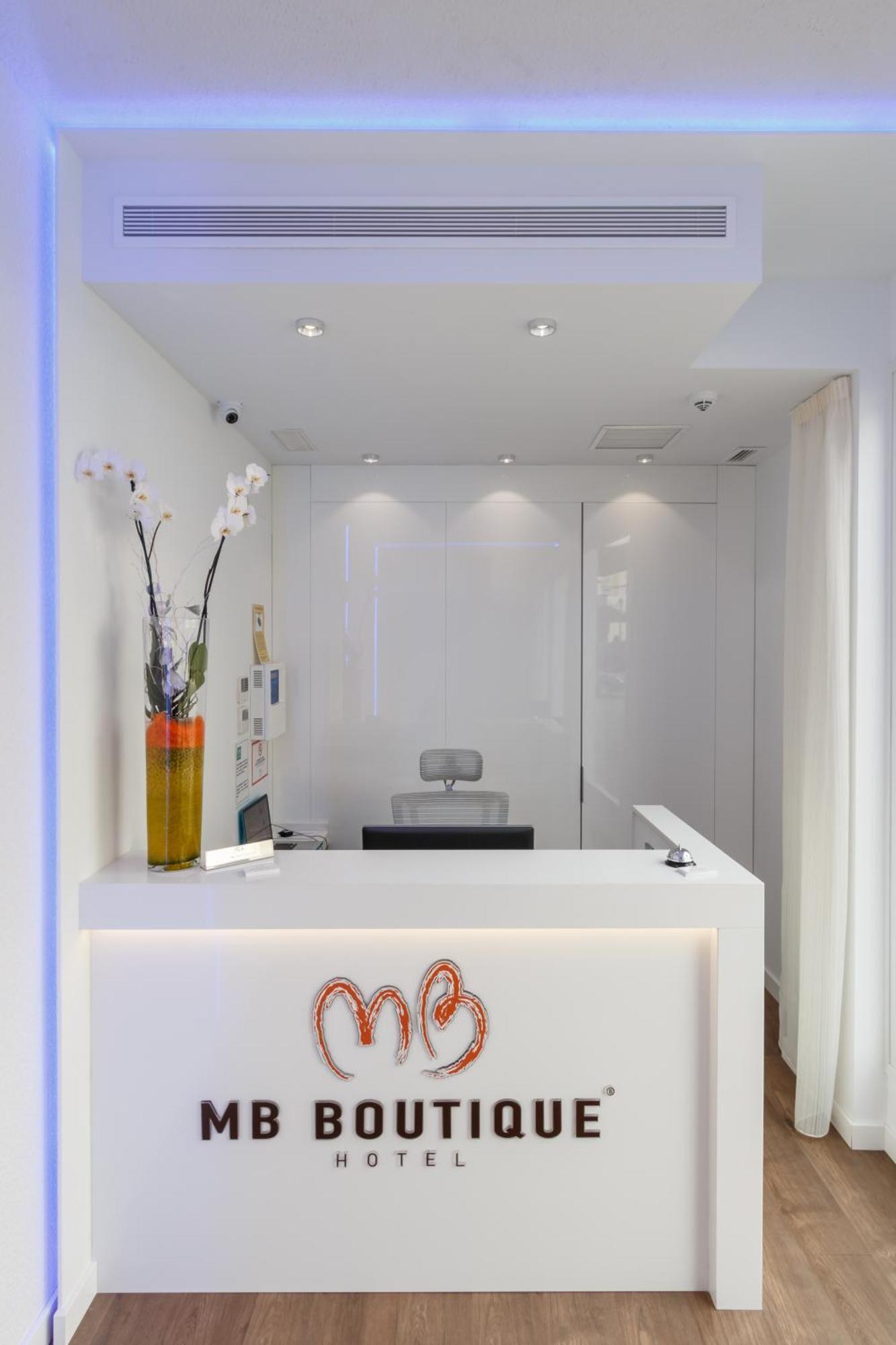 Neptuno 3E Menyber Apartment เนร์คา ภายนอก รูปภาพ